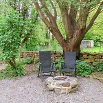 Дом отдыха Roe Deer With Wood-fired Hot Tub - Alum House Litlebeck, *
