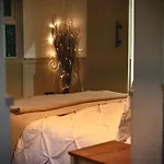 Дом отдыха Roe Deer With Wood-fired Hot Tub - Alum House Litlebeck,