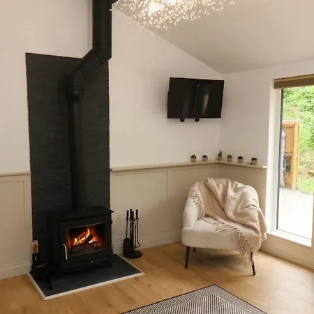 Roe Deer With Wood-fired Hot Tub - Alum House Litlebeck, Prázdninový dům