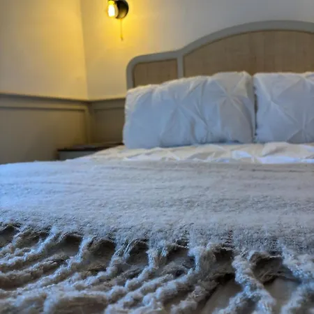 Roe Deer With Wood-fired Hot Tub - Alum House Litlebeck, Prázdninový dům