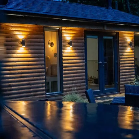 Дом отдыха Roe Deer With Wood-fired Hot Tub - Alum House Litlebeck, *