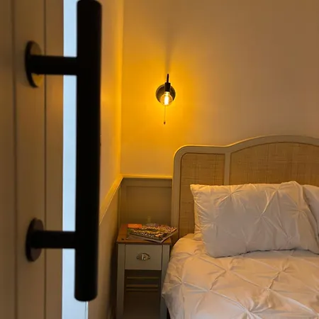 Roe Deer With Wood-fired Hot Tub - Alum House Litlebeck, Whitby